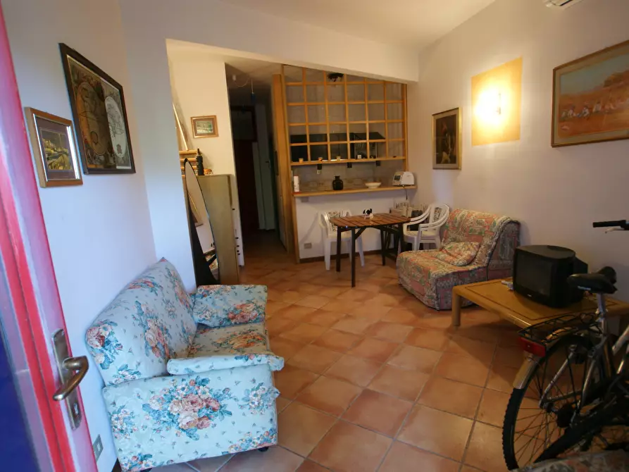 Immagine 3 di Monolocale in vendita  a Ameglia