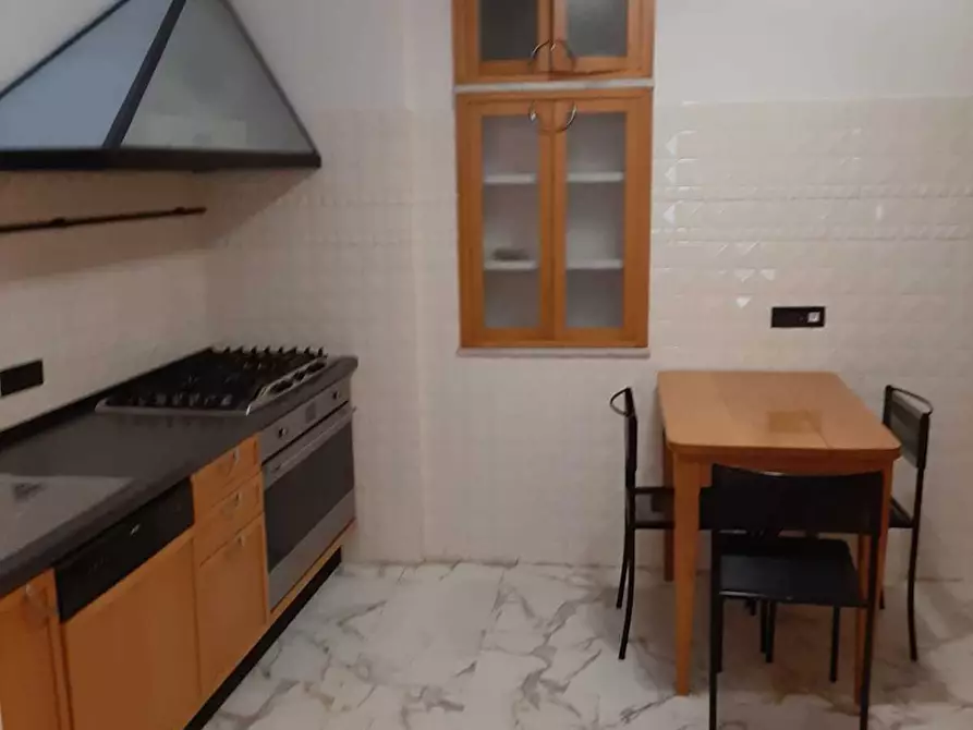 Immagine 4 di Pentalocale in vendita  a Sarzana