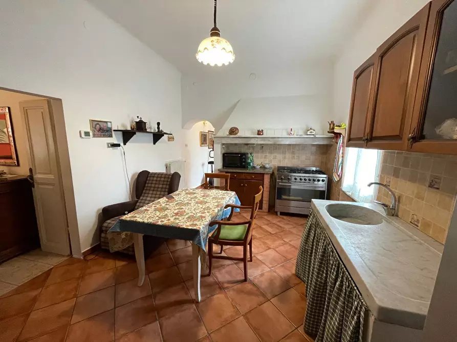 Immagine 11 di Porzione di casa in vendita  a Ameglia