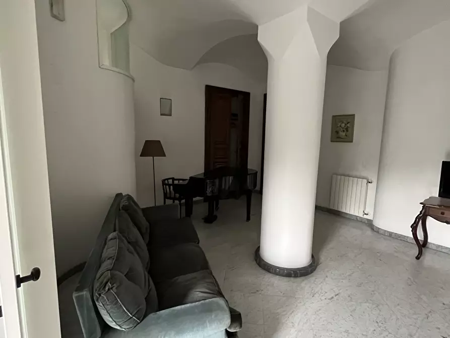 Immagine 3 di Appartamento in affitto  in Via Roma a Carrara