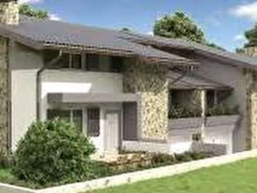 Immagine 9 di Villa in vendita  in Via XX Settembre a Carrara