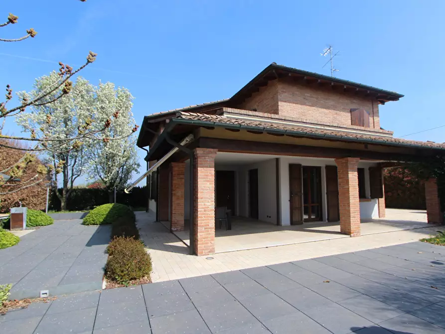 Immagine 49 di Villa in vendita  in Via Augusto Ferrari a Valsamoggia