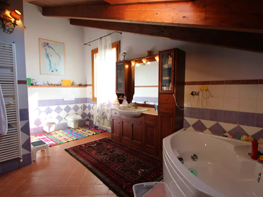 Immagine 12 di Casa indipendente in vendita  in Via Ca' Foscolo a Valsamoggia