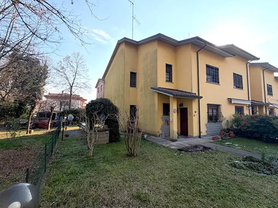 Immagine 37 di Villetta a schiera in vendita  in Via Generale Carlo Alberto dalla Chiesa a Valsamoggia