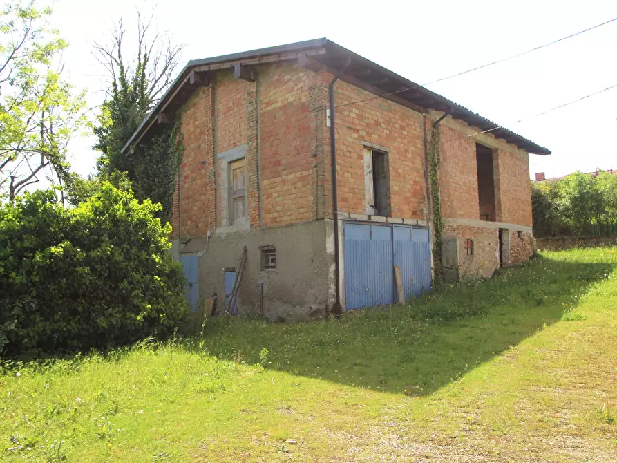 Immagine 5 di Rustico / casale in vendita  in via Castello a Valsamoggia