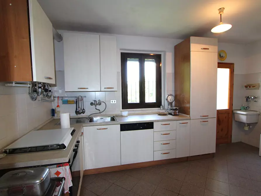 Immagine 35 di Porzione di casa in vendita  in Via Palazzetto 17 a Valsamoggia