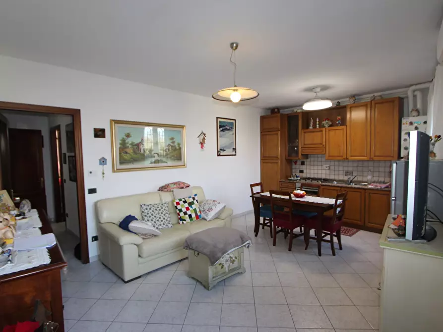 Immagine 3 di Appartamento in vendita  in via montebudello a Valsamoggia