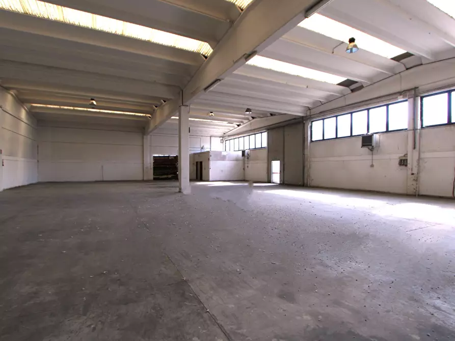 Immagine 8 di Capannone industriale in affitto  in Via Muzza a Valsamoggia