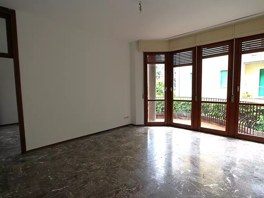 Immagine 26 di Appartamento in vendita  in Viale della Costituzione 6 a Valsamoggia