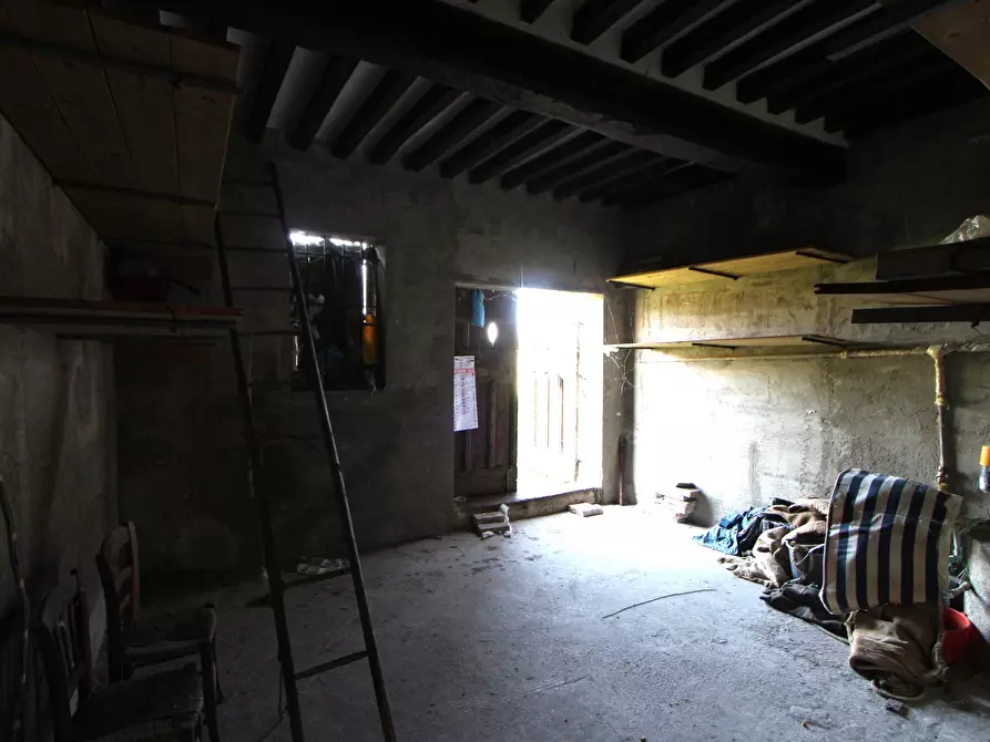 Immagine 50 di Porzione di casa in vendita  in Viale M. di Canossa a Valsamoggia