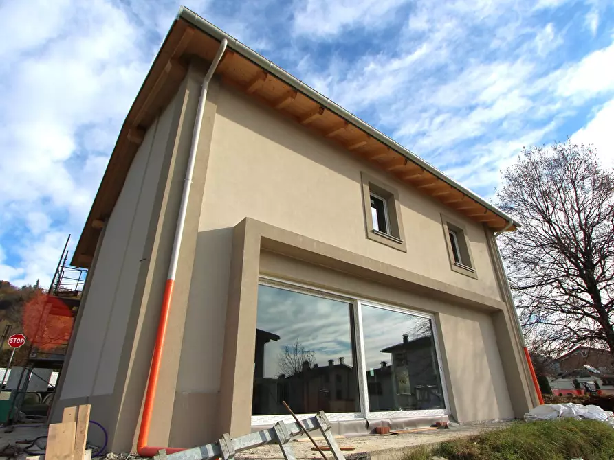 Immagine 17 di Villa in vendita  in Via Fornelli a Valsamoggia