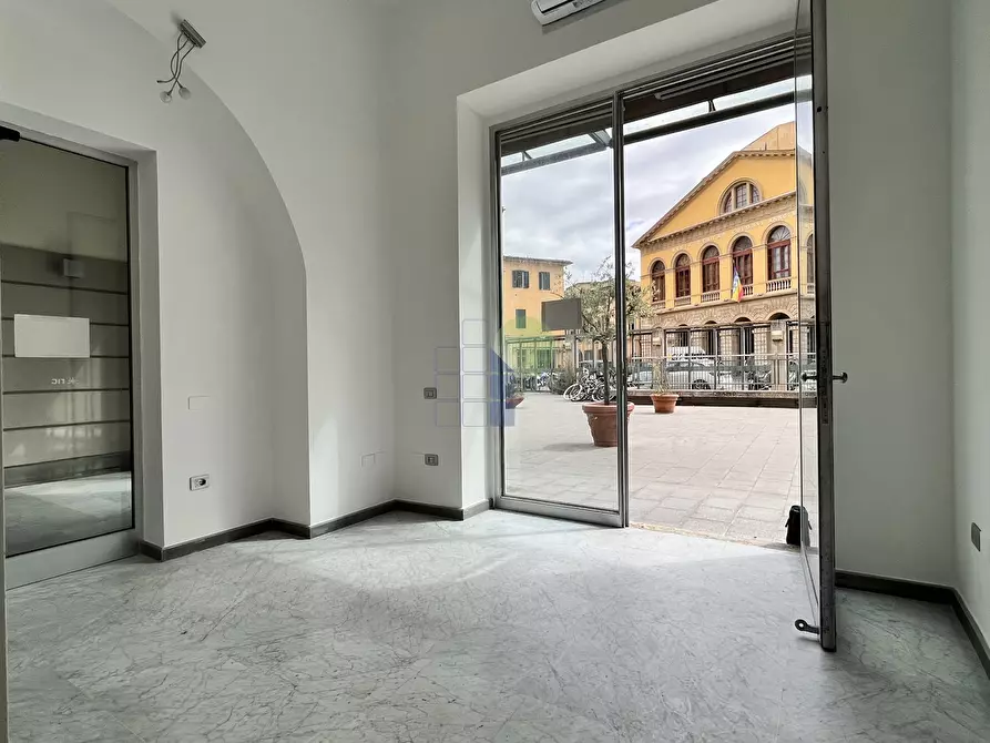 Immagine 5 di Capannone industriale in affitto  in Via Ricasoli 115 a Livorno