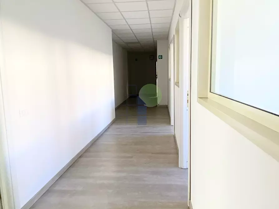 Immagine 10 di Attività artigianale in affitto  in Via dell' Artigianato 45 a Livorno