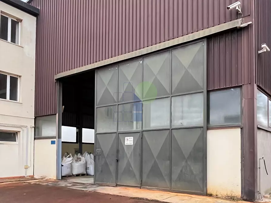 Immagine 40 di Attività artigianale in vendita  in via Arno 22 a Piombino