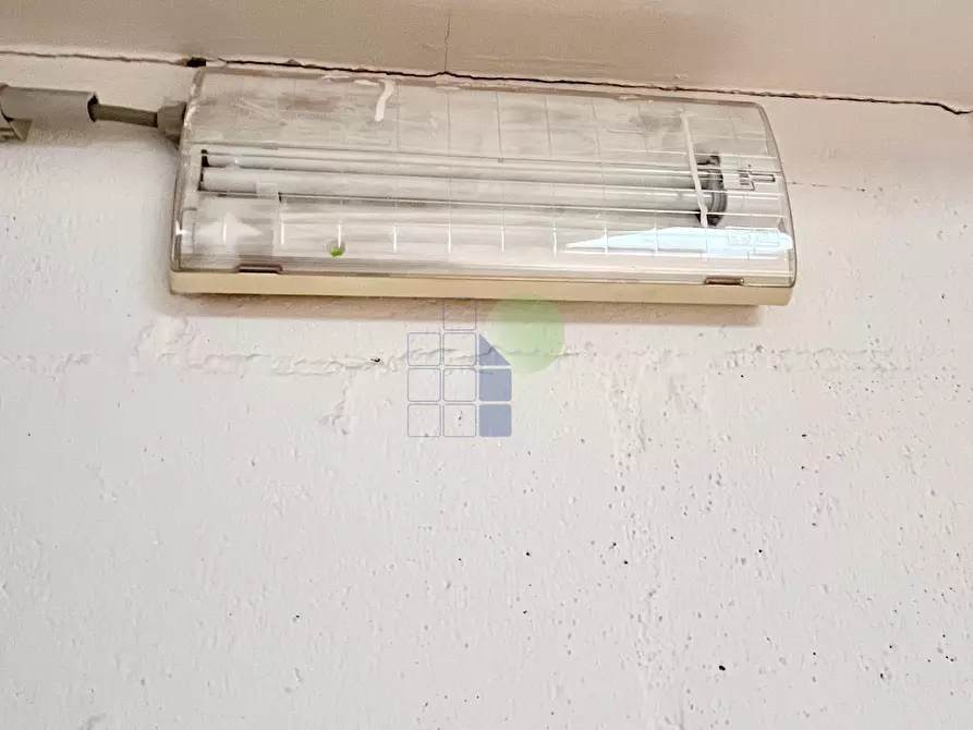 Immagine 8 di Attività artigianale in affitto  in Via della Padula 11 a Livorno