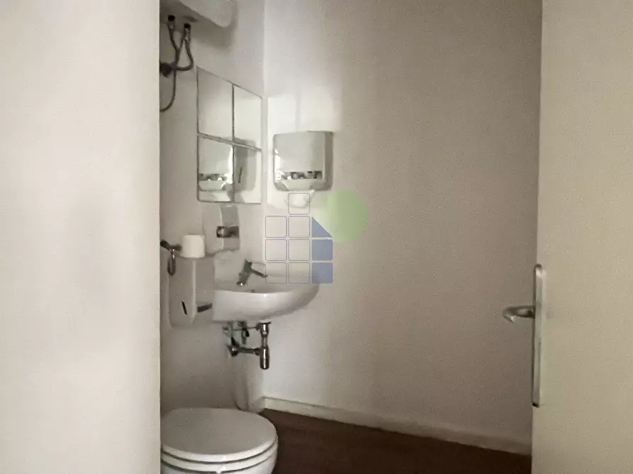 Immagine 19 di Ufficio in affitto  in Scali Cerere 3 a Livorno