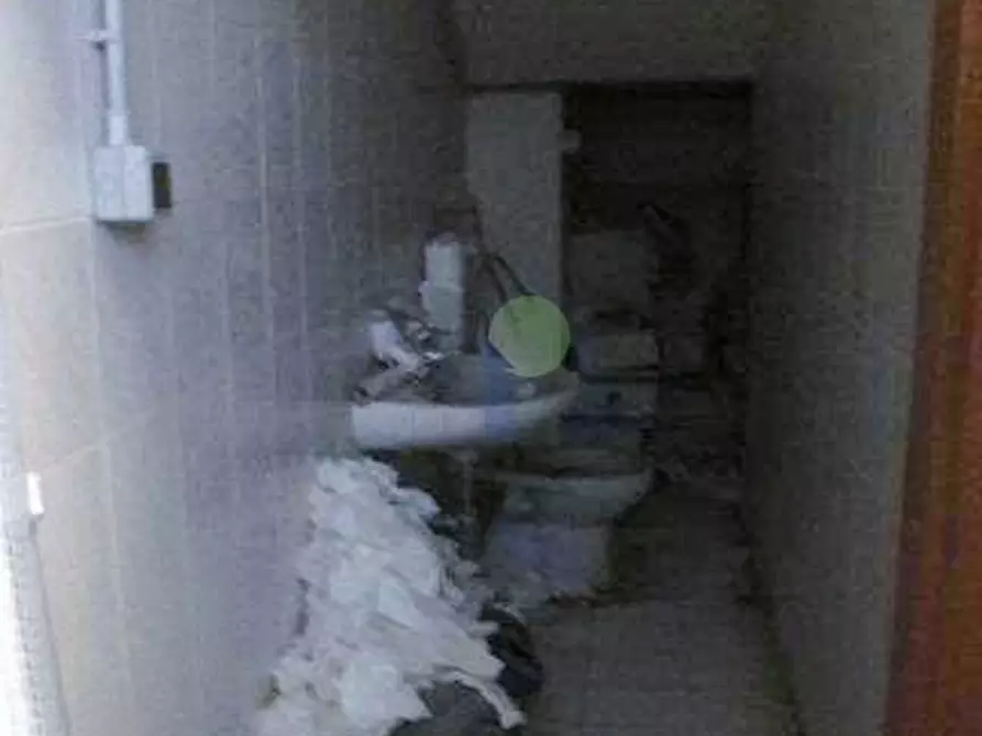 Immagine 13 di Attività artigianale in vendita  in Via Guarini a Livorno