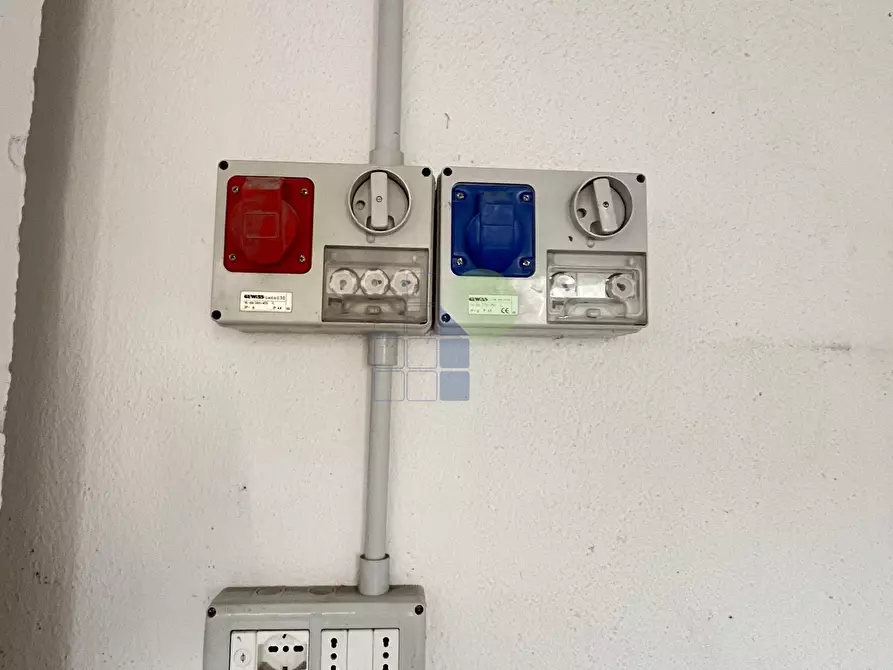 Immagine 12 di Capannone industriale in affitto  in Via Pera 33 a Livorno