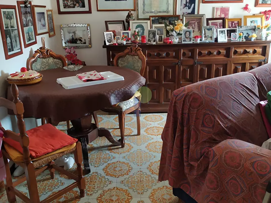 Immagine 8 di Pentalocale in vendita  in Viale Padre Nicola Magri 4 a Livorno