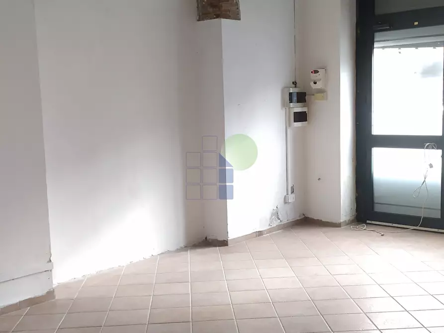 Immagine 4 di Capannone industriale in affitto  in Scali Luigi Bettarini 2 a Livorno