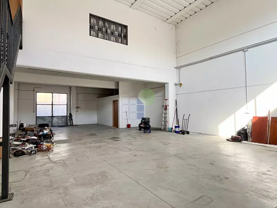 Immagine 4 di Capannone industriale in affitto  in Via Pera 33 a Livorno