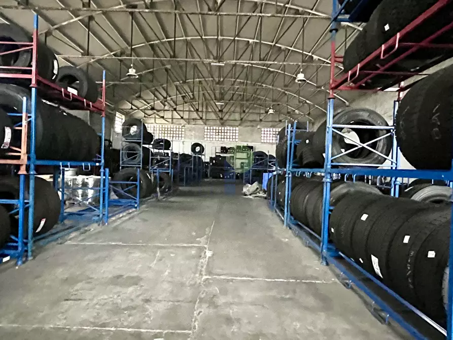 Immagine 2 di Capannone industriale in affitto  in Via Ugione 53 a Livorno