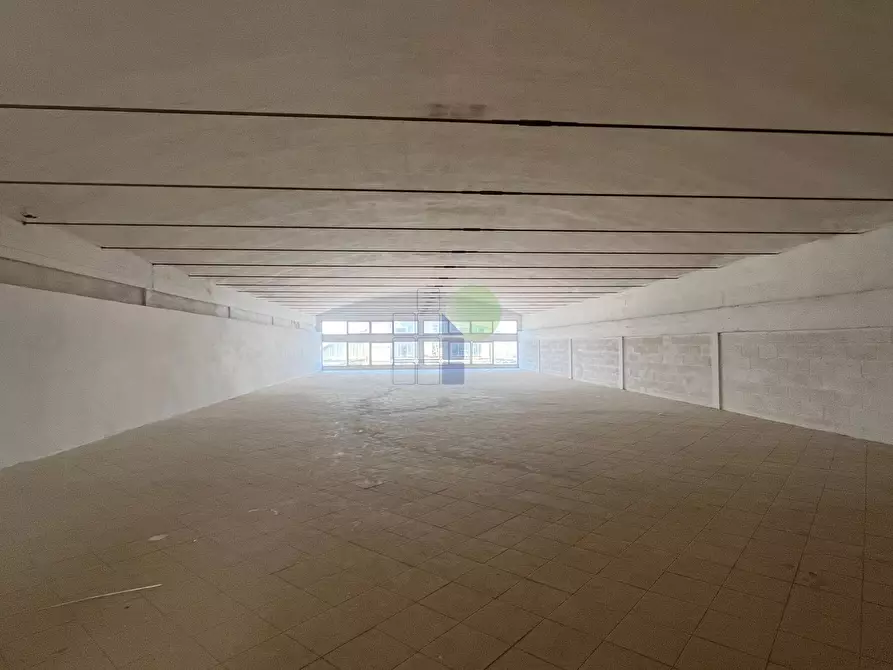 Immagine 17 di Attività artigianale in affitto  in Via Pian di Rota a Livorno