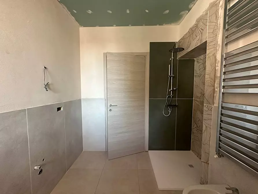 Immagine 13 di Trilocale in vendita  in Via Partigiani 1 a Arona