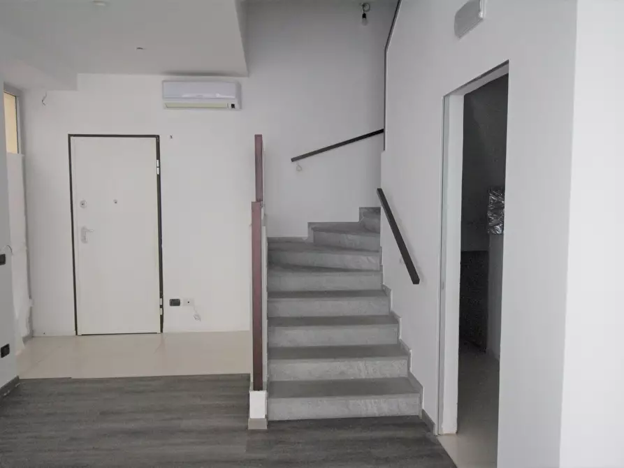 Immagine 3 di Capannone industriale in affitto  in Viale Marconi 1 a Arona