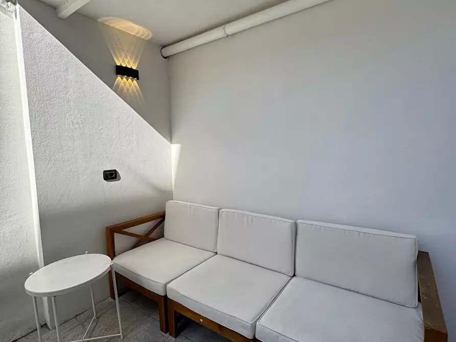 Immagine 18 di Pentalocale in affitto  a Arona