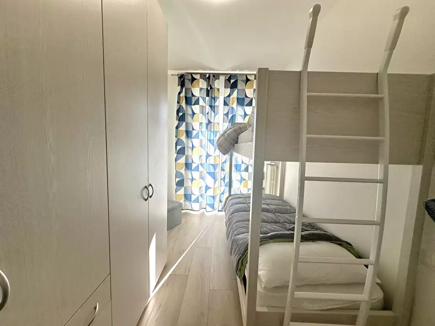 Immagine 16 di Trilocale in affitto  in Via XXV Aprile 1 a Arona