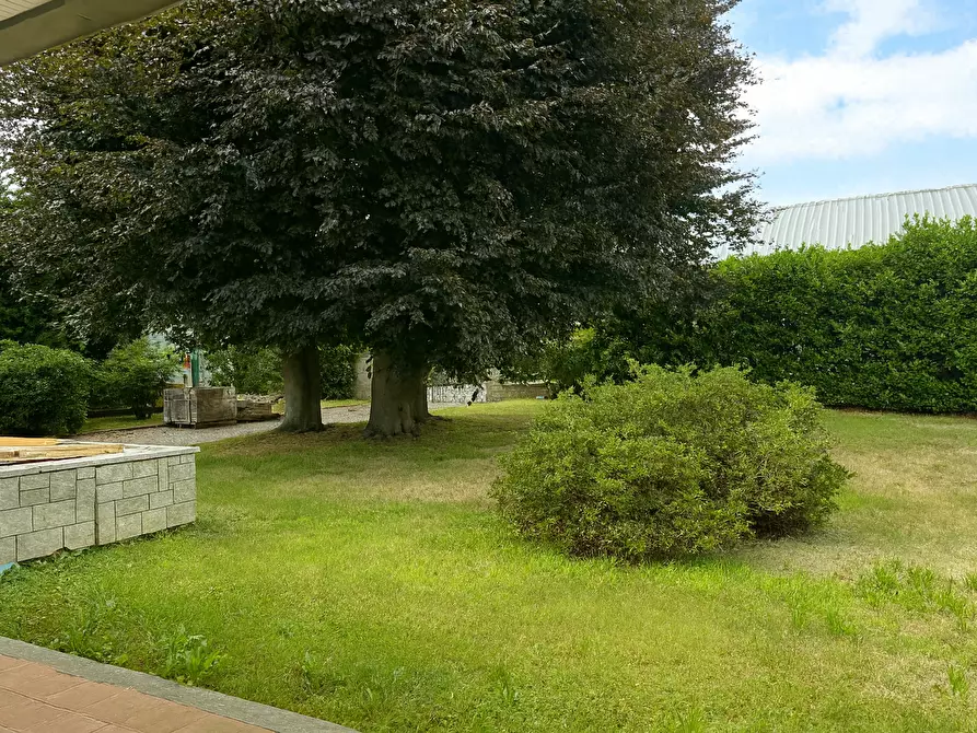 Immagine 10 di Villa in vendita  in Via San Rita a Gozzano