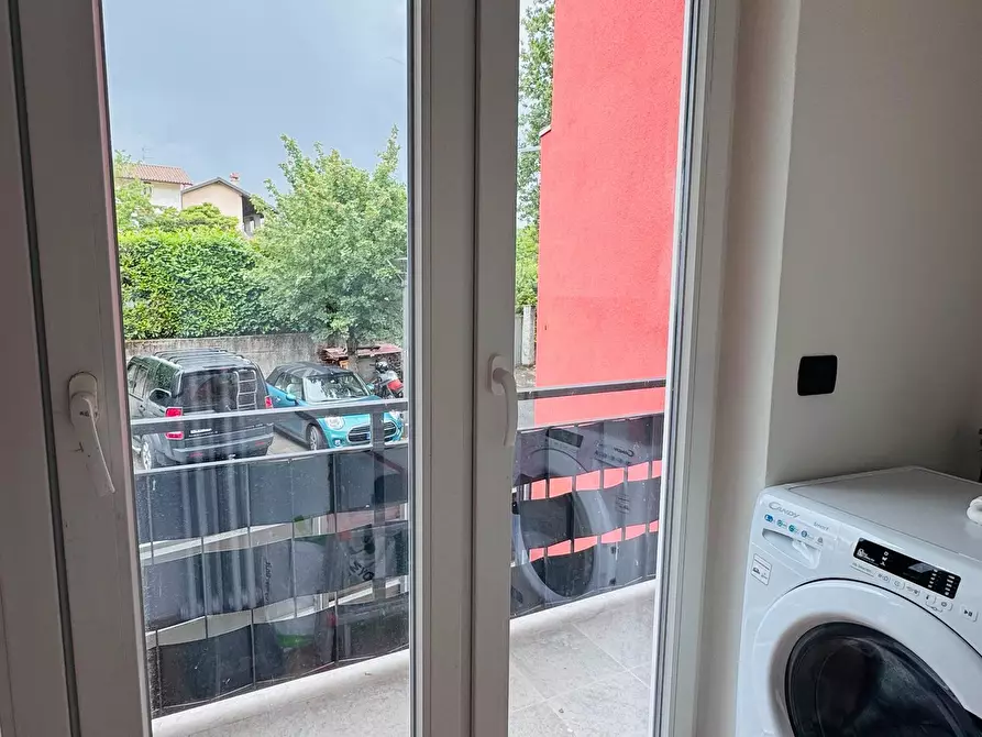 Immagine 11 di Trilocale in vendita  in Via Grigioni a Arona