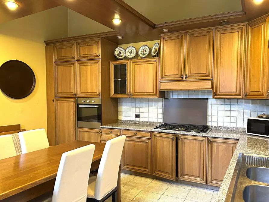 Immagine 5 di Quadrilocale in vendita  in Via Gentile 1 a Gozzano