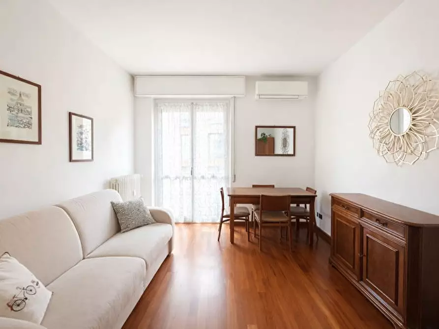 Immagine 1 di Bilocale in affitto  in Via XXIV Maggio 1 a Arona