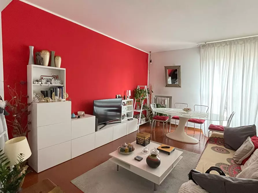 Immagine 1 di Trilocale in vendita  in Via XX Settembre 1 a Arona