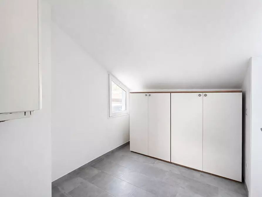 Immagine 14 di Bilocale in affitto  in Via alla Rocca 1 a Arona