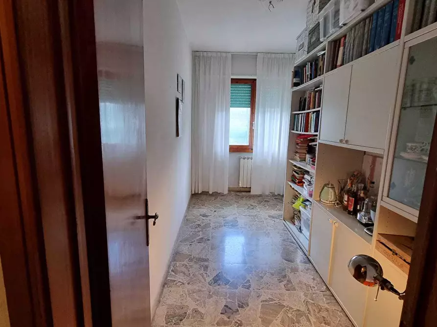 Immagine 20 di Pentalocale in vendita  in Via Fabio Filzi 9 a Prato