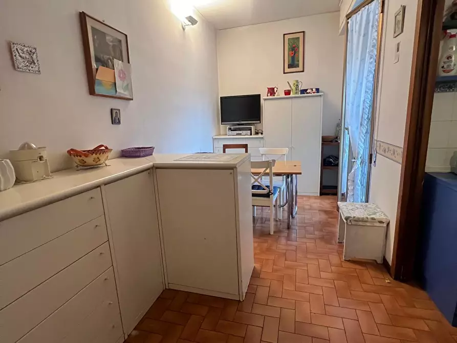 Immagine 14 di Appartamento in vendita  in Via delle Panche 50 a Firenze