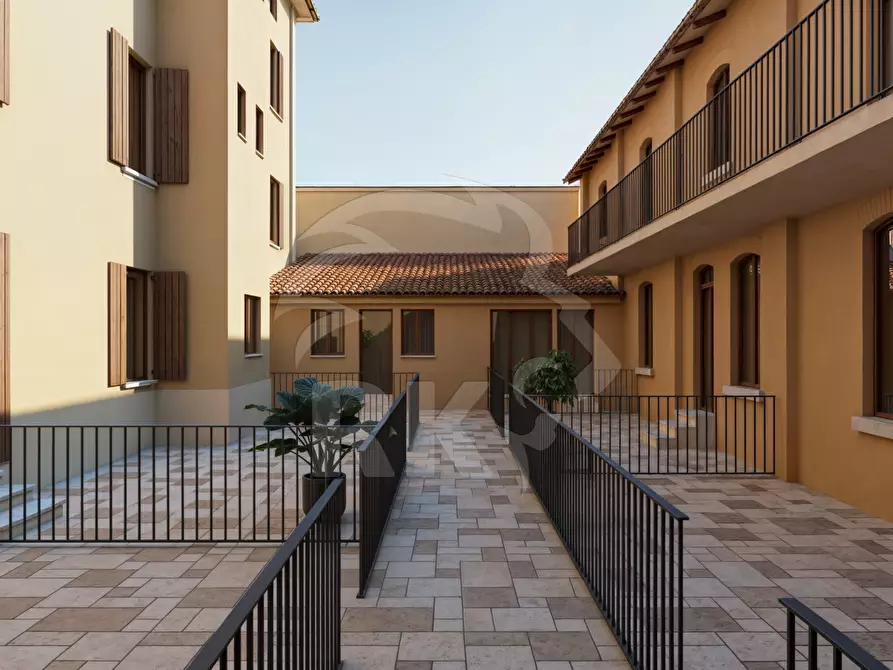 Immagine 10 di Bilocale in vendita  in Via del Greto 1 a Bologna