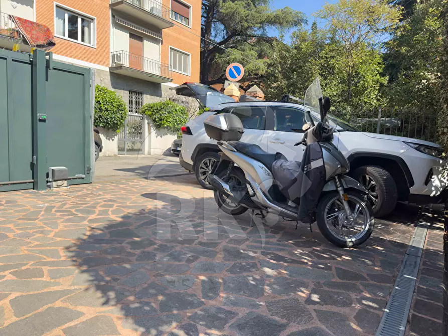 Immagine 32 di Villa in vendita  in Via Dotti 16 a Bologna