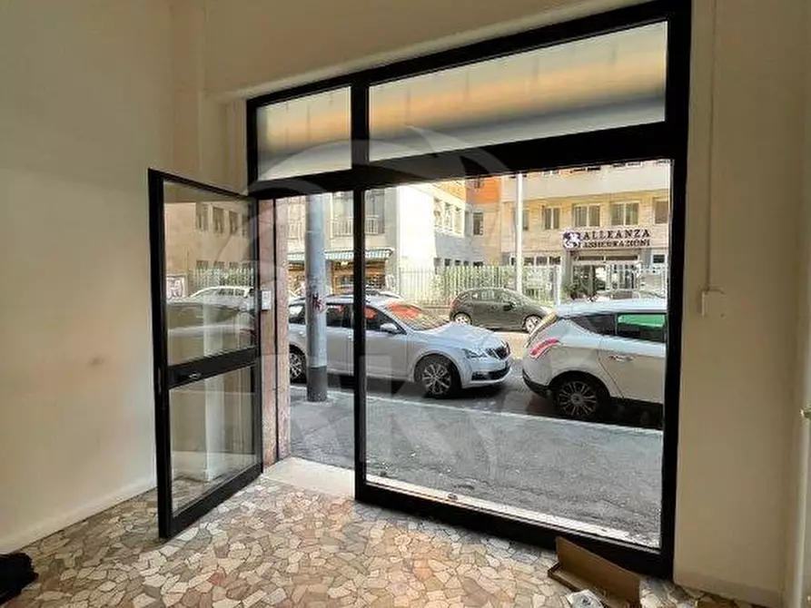 Immagine 6 di Locale commerciale in affitto  in via Milazzo a Bologna