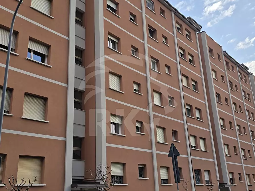 Immagine 38 di Pentalocale in vendita  in via cellini 11 a Bologna