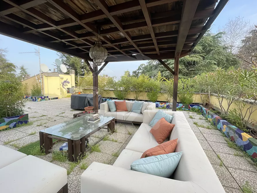 Immagine 1 di Pentalocale in vendita  in via Delle Rose 32 a Bologna