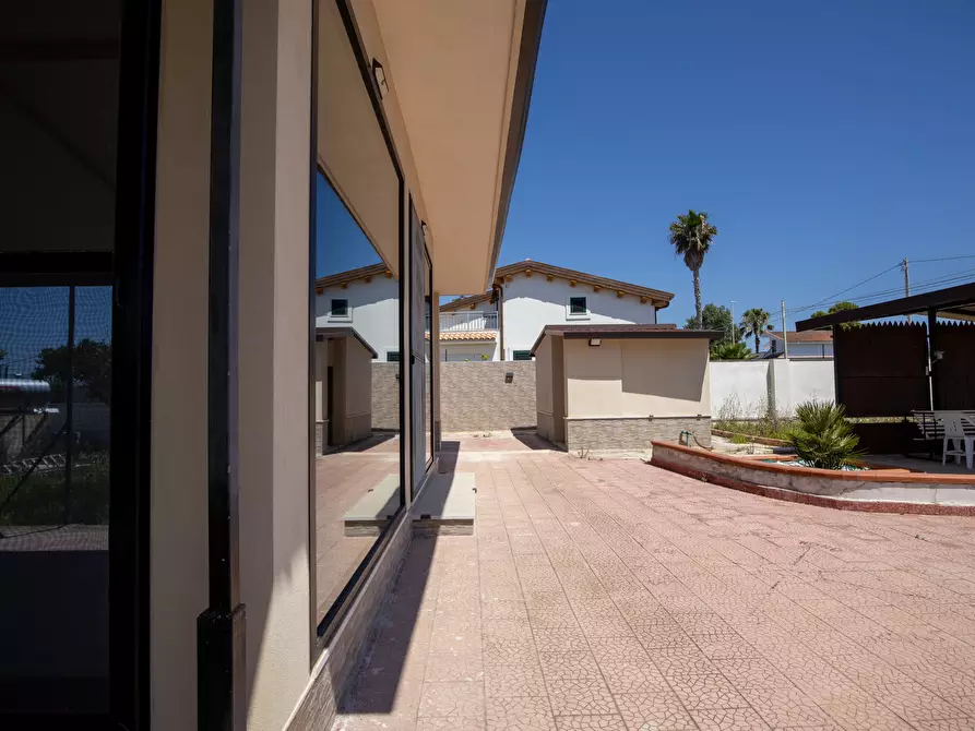 Immagine 3 di Villa in vendita  in Via Vasco de Gama a Siracusa