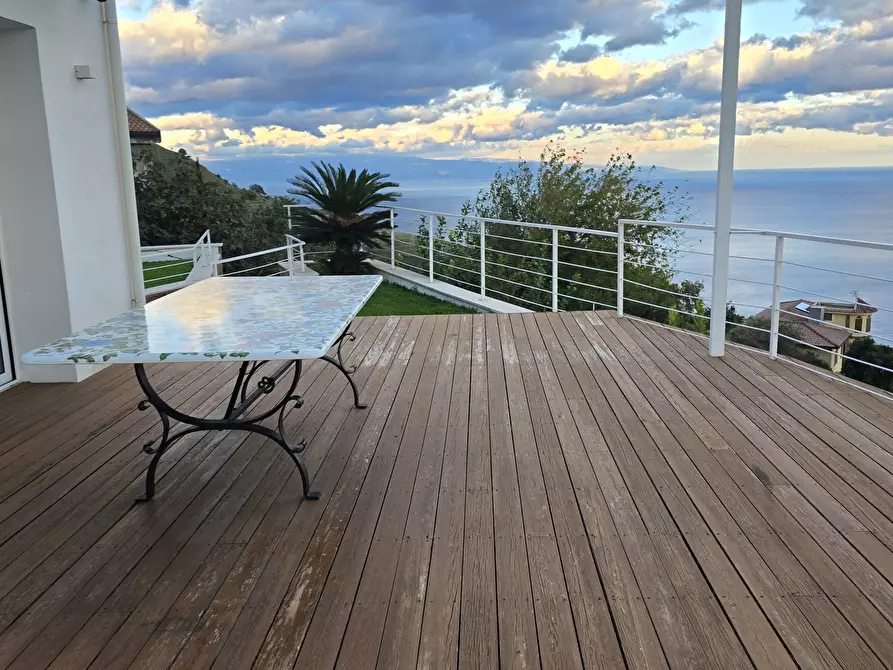 Immagine 11 di Villa in vendita  a Taormina