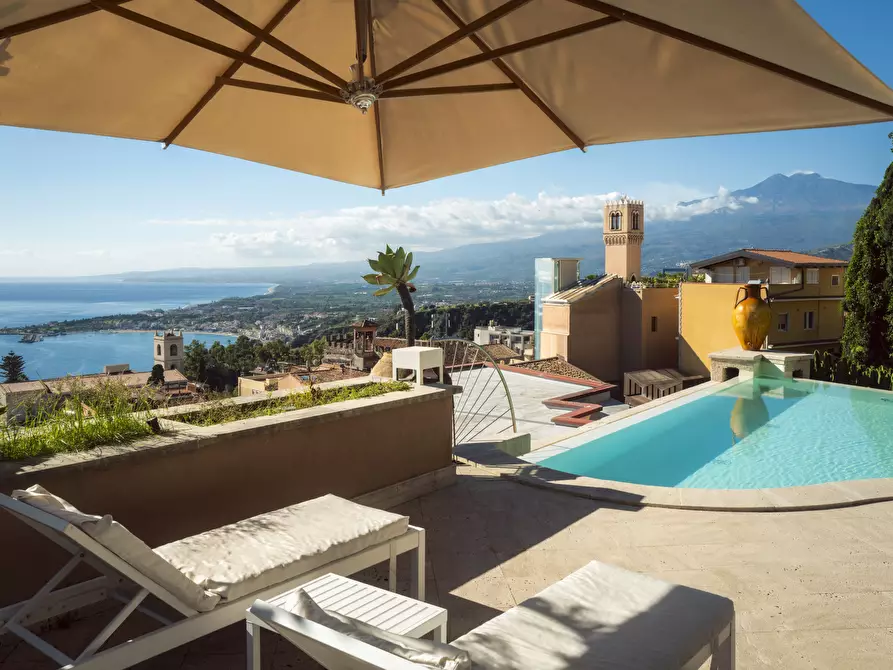 Immagine 56 di Villa in vendita  in Salita Giafari 25 a Taormina