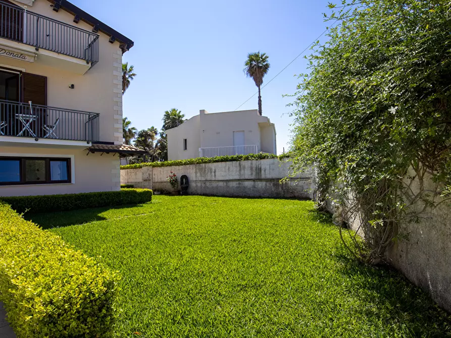 Immagine 22 di Villa in vendita  in Via Taormina 37 a Siracusa