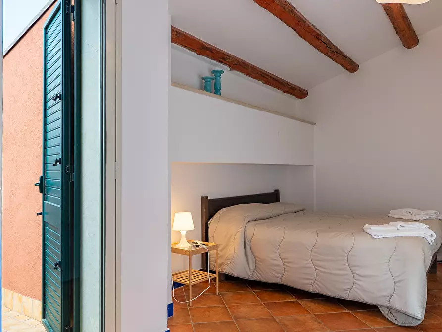Immagine 86 di Villa in vendita  in Via Priamo 10 a Siracusa