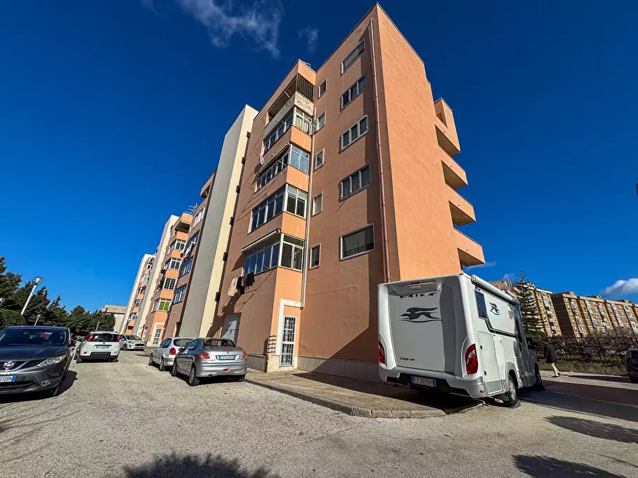 Immagine 2 di Appartamento in vendita  in Via Bartolomeo Cannizzo 25 a Siracusa